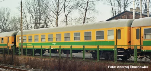 Piko 97189 Fekvőhelyes személykocsi, négytengelyes 110A típus, szolgálati kocsi, PKP (E4) (H0)