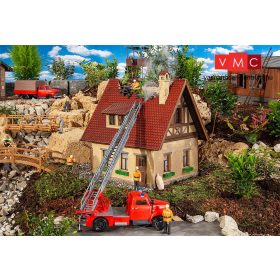 Pola 331090 Kigyulladt családi ház (G)