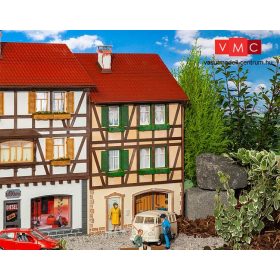 Pola 331778 Városi emeletes felezett sorház (G)