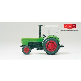   Preiser 17913 Deutz D6206 mezőgazdasági traktor, oldalsó vágó adapterrel (H0)