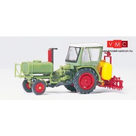   Preiser 17933 Mezőgazdasági traktor tetővel és permetező adapterrel (H0)