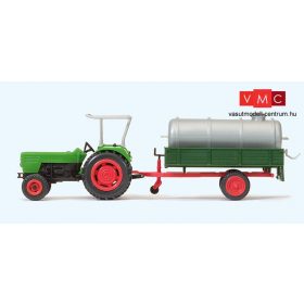   Preiser 17937 Deutz D6206 mezőgazdasági traktor, tartályszállító utánfutóval (H0)