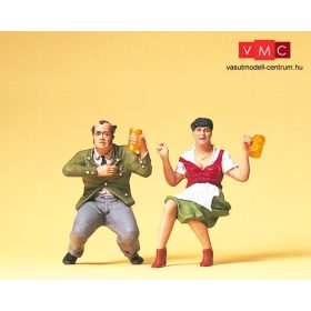 Preiser 45107 A sörkertben (G)