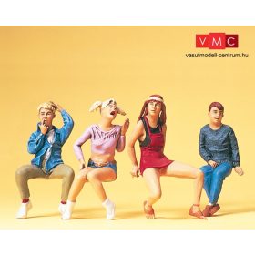 Preiser 45112 Ülő fiatalok (G)