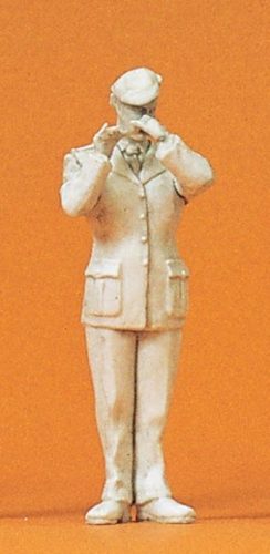 Preiser 64371 Female Piccolo Player in the Military Band 1/35 figura makett