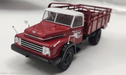 Premium ClassiXXs PCL47180 Csepel D-450, platós teherautó, bordó - VEB Radeberger 1:43