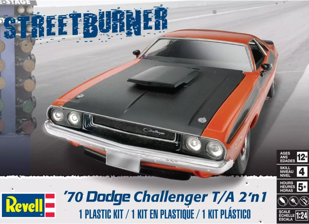 Revell 12596 1970 Dodge Challenger 2'n1 autó makett - V