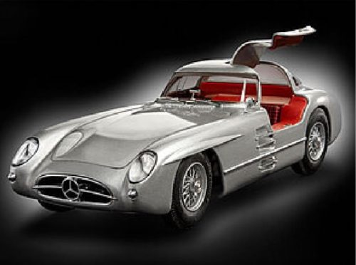 Revell 5633 Gift Set: Gift Set Mercedes-Benz 300 SLR 70th  Anniversary 1/24 (05633) autó makett