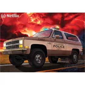   Revell 7724 Stranger Things „Jim Hopper ́s Chevy® Blazer K5“ 1/24 (07724) autó makett