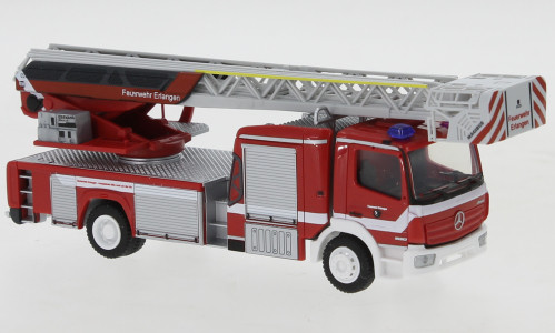 Rietze 71657 Mercedes-Benz Atego Magirus DLK létrás tűzoltóautó, Feuerwehr Erlangen (253921) (H0)