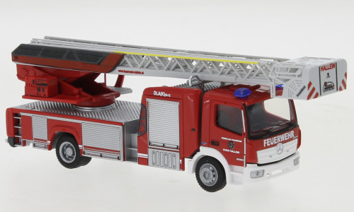 Rietze 71661 Mercedes-Benz Atego Magirus DLK 2019 létrás tűzoltóautó, Feuerwehr Hallein (256069) (H0)
