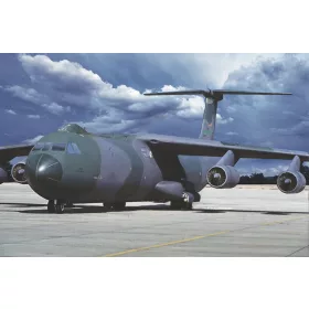 Roden 331 Lockheed C-141B Starlifter (1/144)