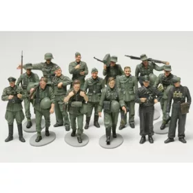   Tamiya German Infantry on Maneuvers 1/48 (300032530) figura makett