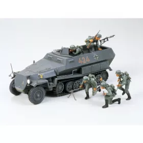   Tamiya German Hanomag Sdkfz 251/1 Ausf. C - Rivetted Version 1/35 (300035020) katonai makett