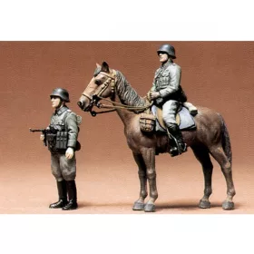   Tamiya German Wehrmacht Mounted Infantry Kit (2 figures, 1 horse) 1/35 (300035053) figura makett
