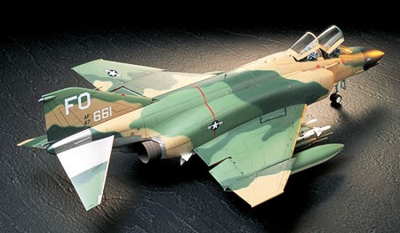 Tamiya McDonnell F-4C/D Phantom II 1/32 (300060305) repülőgép makett