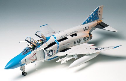 Tamiya McDonnell F-4J Phantom II 1/32 (300060306) repülőgép makett