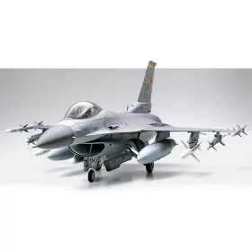   Tamiya Lockheed Martin F-16 CJ block 50 1/32 (300060315) repülőgép makett