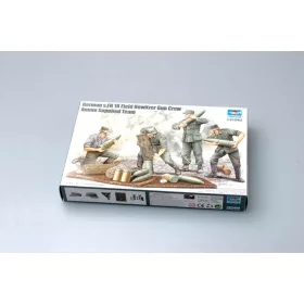   Trumpeter 00426 German Field Howitzer Gun Crew on carrying (1/35)