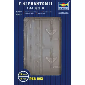 Trumpeter 03423 F-4J Phantom II (1/700)