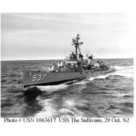 Trumpeter 03724 USS The Sullivans DD-537 1/200 hajó makett