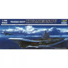 Trumpeter 05713 Russischer Flugzeugträger Kuznetsov (1/700)