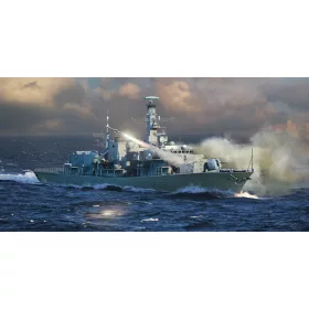 Trumpeter 06722 HMS TYPE 23 Frigate  Monmouth(F235) (1/700)