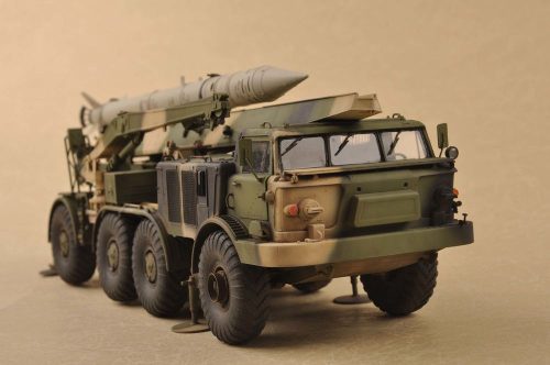 Trumpeter 07179 Rus. 9P113TELw/9M21 Rocket of9K52 Luna-M Short-range artillery (1/72)