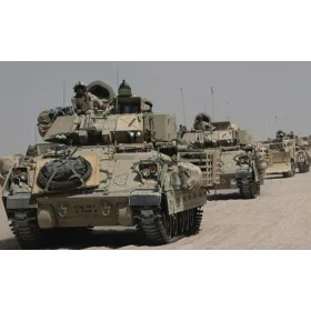 Trumpeter 07296 M2A2 Bradley Fighting Vehicle (1/72)