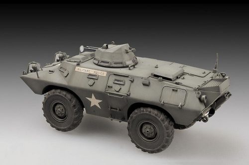 Trumpeter 07439 M706 Commando Armored Car in Vietnam (1/72)