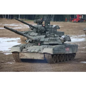 Trumpeter 09579 Russian T-80UE-1 MBT (1/35)