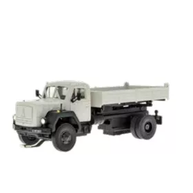   Viessmann 8133 CarMotion: Magirus-Deutz 230D 16AK csőrös billencs - világítással (H0)