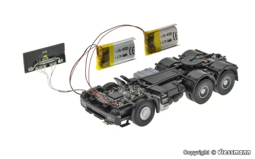 Viessmann 8409 CarMotion: Mercedes-Benz Actros, 3-tengelyes nyergesvontató-alváz (H0)
