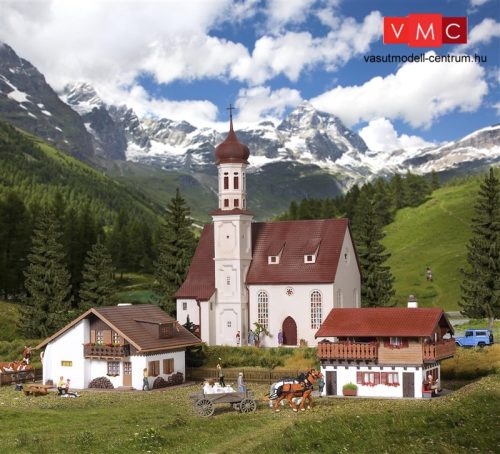 Vollmer 42080 Alpesi falu templommal (H0)