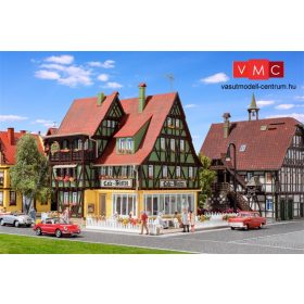   Vollmer 3695 Kávézó-bisztró, LED világítás és belső berendezéssel (H0)