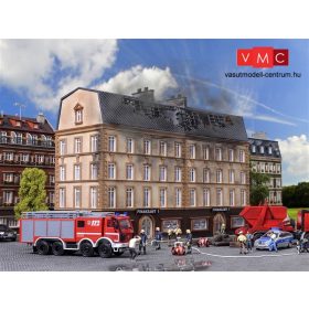   Vollmer 3785 Kigyulladt vámhivatal, tűzeffekttel, füstgenerátorral (H0)