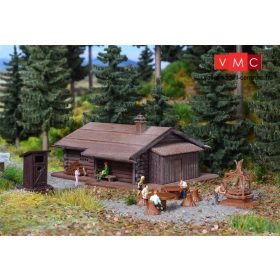 Vollmer 7727 Hegyi kunyhó, erdei sütögetővel (N)