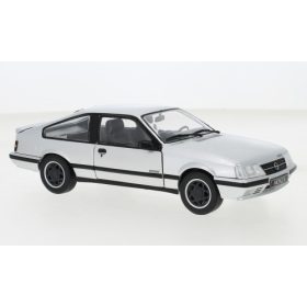   WhiteBox 260140 Opel Monza A2 GSE ezüst, 1983 (1:24) (WB124156-O)