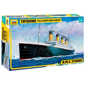 Zvezda 9059 R.M.S.Titanic 1/700 hajó makett